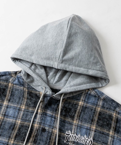 THRASHER（スラッシャー）の「【at】〔THRASHER/スラッシャー〕ヴィンテージ加工 フード付チェックシャツ（シャツ/ブラウス・メンズ・ブルー/ブラック・MEDIUM/LARGE）」の3枚目の写真