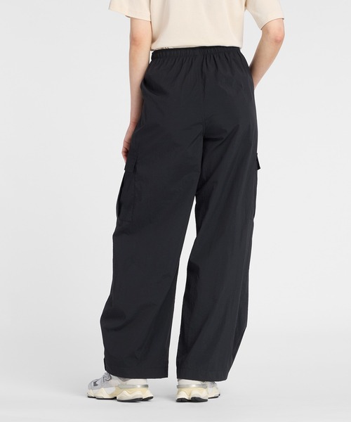 NEW BALANCE（ニューバランス）の「ウーブンカーゴパンツ（カーゴパンツ・レディース・ベージュ/ブラック・SMALL/MEDIUM/X-LARGE/LARGE）」の4枚目の写真
