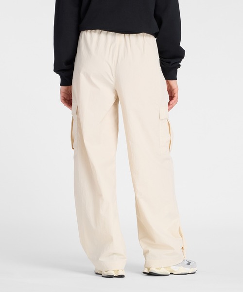NEW BALANCE（ニューバランス）の「ウーブンカーゴパンツ（カーゴパンツ・レディース・ベージュ/ブラック・SMALL/MEDIUM/X-LARGE/LARGE）」の10枚目の写真
