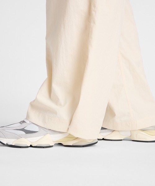 NEW BALANCE（ニューバランス）の「ウーブンカーゴパンツ（カーゴパンツ・レディース・ベージュ/ブラック・SMALL/MEDIUM/X-LARGE/LARGE）」の14枚目の写真
