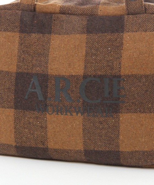 AMERICAN RAG CIE(アメリカンラグシー)の「【AMERICAN RAG CIE】BUFFALO BOSTON(ボストンバッグ・レディース・ブラウン/ブラック・FREE)」の17枚目の写真