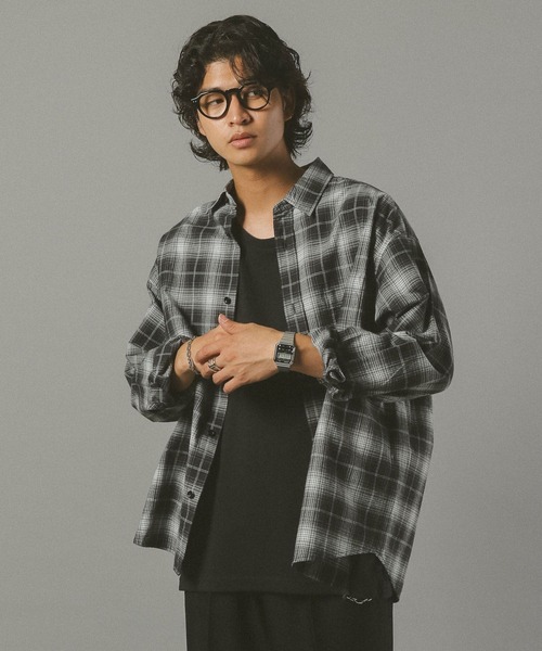 RAGEBLUE（レイジブルー）の「ビッグシルエット/オンブレチェックシャツ（シャツ/ブラウス・メンズ・ブラウン/ホワイト系その他/ネイビー/ブラック・LARGE/SMALL/MEDIUM）」の16枚目の写真