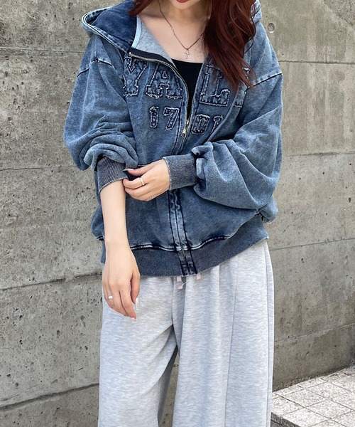 ROGER AND RAW(ロジャーアンドロウ)の「デニムジップアップパーカー(パーカー・レディース・ブラック/ブルー・FREE)」の12枚目の写真