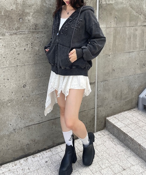 ROGER AND RAW(ロジャーアンドロウ)の「デニムジップアップパーカー(パーカー・レディース・ブラック/ブルー・FREE)」の9枚目の写真