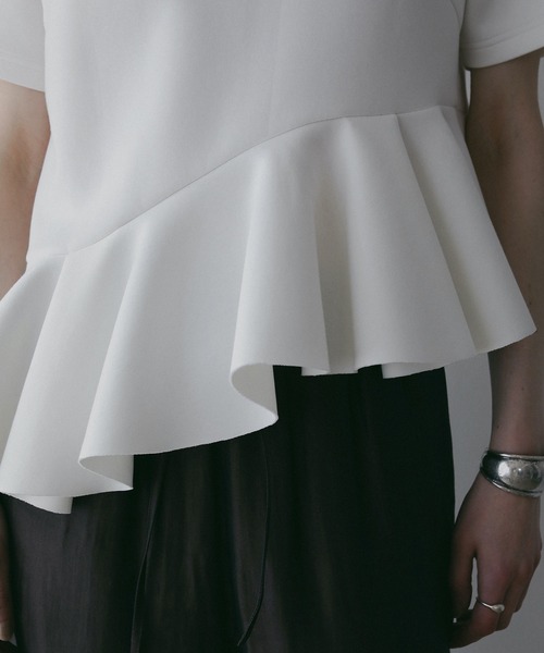 MANOF（マノフ）の「FRILL DESIGN CUT TOPS（Tシャツ/カットソー・レディース・ブラック/パープル/ホワイト・F）」の17枚目の写真