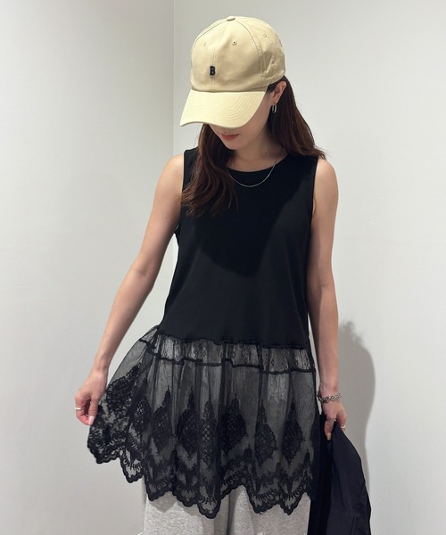 ISOOK（アイスー）の「【ISOOK / アイスー】 レースドッキングタンクトップ / ノースリーブ チュニック 裾レース スカラップレース バイカラー 無地 黒 グレー ブラック ZOZOTOWN限定（タンクトップ・レディース・グレー/ブラック・FREE）」の12枚目の写真