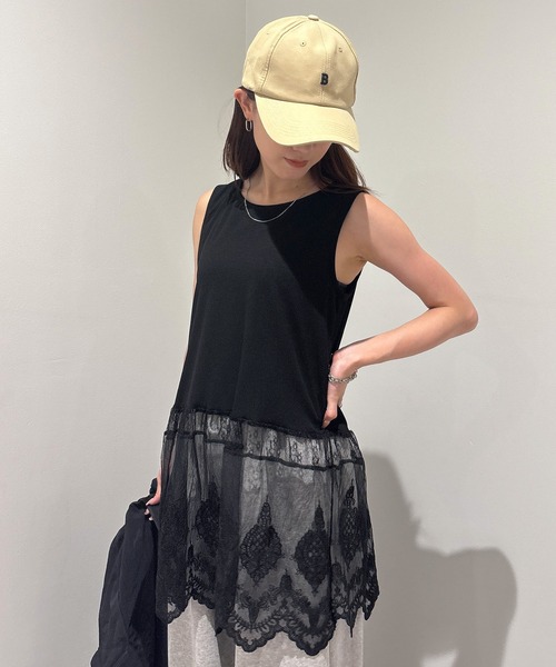ISOOK（アイスー）の「【ISOOK / アイスー】 レースドッキングタンクトップ / ノースリーブ チュニック 裾レース スカラップレース バイカラー 無地 黒 グレー ブラック ZOZOTOWN限定（タンクトップ・レディース・グレー/ブラック・FREE）」の13枚目の写真