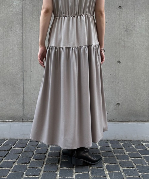 &g'aime(アンジェム)の「【&g'aime】レザー切替ティアードワンピース Leather-Panel Tiered Dress(ワンピース・レディース・ブラック/グレイッシュベージュ・FREE)」の10枚目の写真