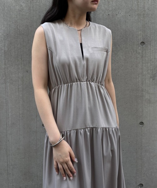 &g'aime(アンジェム)の「【&g'aime】レザー切替ティアードワンピース Leather-Panel Tiered Dress(ワンピース・レディース・ブラック/グレイッシュベージュ・FREE)」の12枚目の写真
