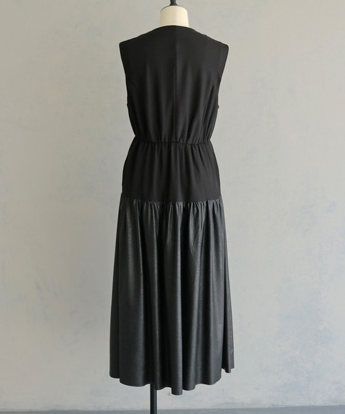 &g'aime(アンジェム)の「【&g'aime】レザー切替ティアードワンピース Leather-Panel Tiered Dress(ワンピース・レディース・ブラック/グレイッシュベージュ・FREE)」の16枚目の写真