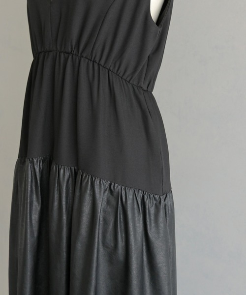 &g'aime(アンジェム)の「【&g'aime】レザー切替ティアードワンピース Leather-Panel Tiered Dress(ワンピース・レディース・ブラック/グレイッシュベージュ・FREE)」の19枚目の写真
