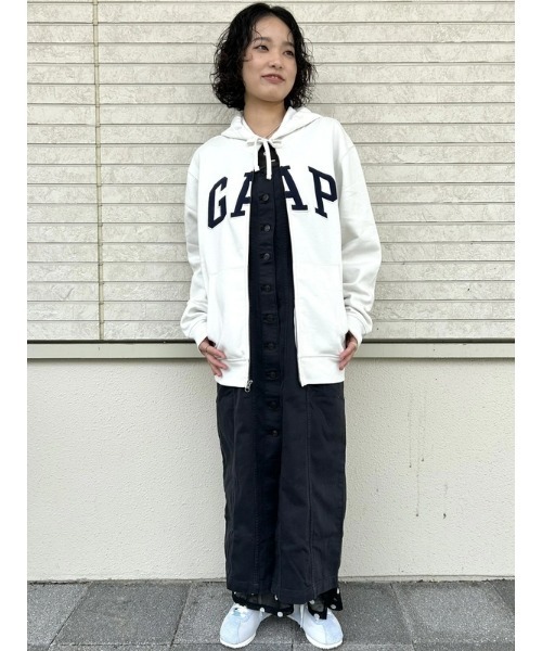 GAP(ギャップ)の「シーム フロントボタン ミディワンピース(ワンピース・レディース・ブラック・S/M/L/XS/XXS)」の8枚目の写真