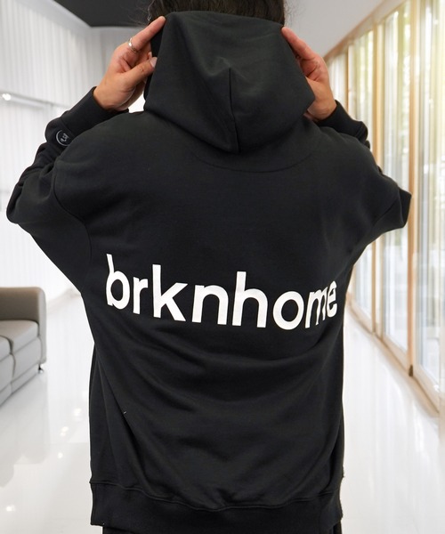 L'atelier(ラトリエ)の「バックプリント グラフィック パーカー ヘビーウェイト 刺繍 ロゴ ポケット brknhome(パーカー・メンズ・ブラック系1/ブラック系2・M/L)」の6枚目の写真