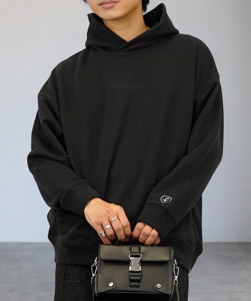 L'atelier(ラトリエ)の「バックプリント グラフィック パーカー ヘビーウェイト 刺繍 ロゴ ポケット brknhome(パーカー・メンズ・ブラック系1/ブラック系2・M/L)」の5枚目の写真