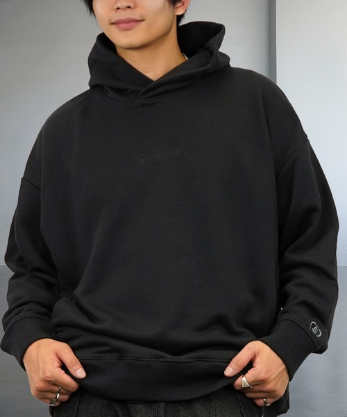 L'atelier(ラトリエ)の「バックプリント グラフィック パーカー ヘビーウェイト 刺繍 ロゴ ポケット brknhome(パーカー・メンズ・ブラック系1/ブラック系2・M/L)」の8枚目の写真