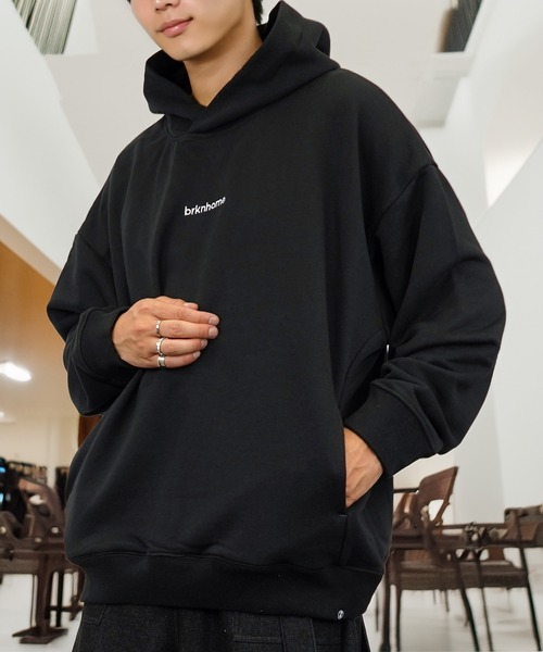 L'atelier(ラトリエ)の「バックプリント グラフィック パーカー ヘビーウェイト 刺繍 ロゴ ポケット brknhome(パーカー・メンズ・ブラック系1/ブラック系2・M/L)」の19枚目の写真