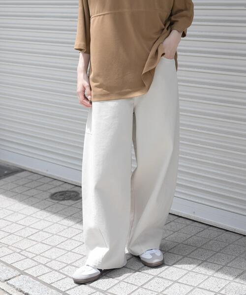 FORK&SPOON（フォークアンドスプーン）の「FORK&SPOON　ガーメントダイツイルカーブパンツ（その他パンツ・レディース・アイボリー/チャコールグレー・1/2）」の2枚目の写真