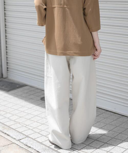 FORK&SPOON（フォークアンドスプーン）の「FORK&SPOON　ガーメントダイツイルカーブパンツ（その他パンツ・レディース・アイボリー/チャコールグレー・1/2）」の5枚目の写真