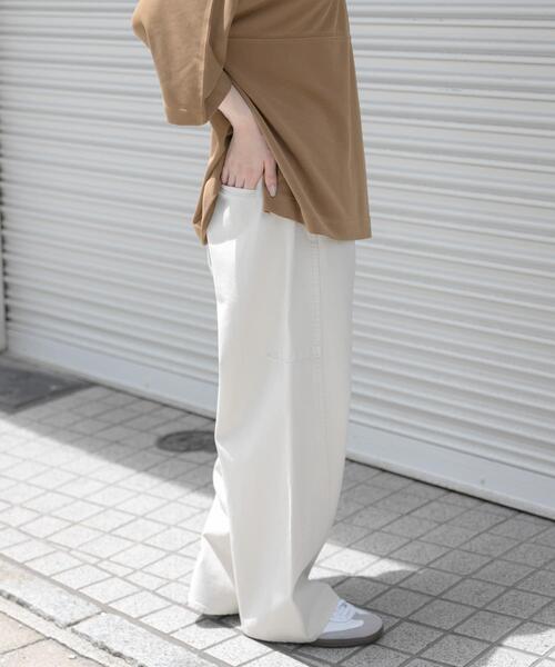 FORK&SPOON（フォークアンドスプーン）の「FORK&SPOON　ガーメントダイツイルカーブパンツ（その他パンツ・レディース・アイボリー/チャコールグレー・1/2）」の6枚目の写真