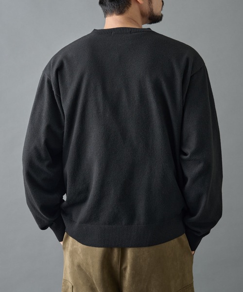 COLONY 2139(コロニートゥーワンスリーナイン)の「Vネックウォッシャブルニットプルオーバー(ニット/セーター・メンズ・グレー/ブラック/ブルー・LARGE/MEDIUM)」の15枚目の写真