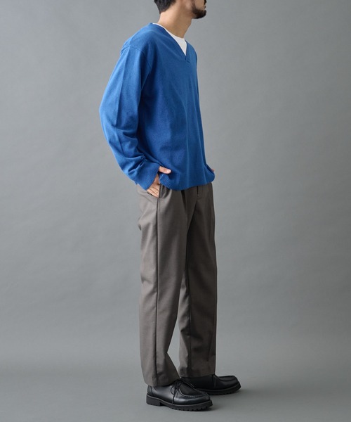 COLONY 2139(コロニートゥーワンスリーナイン)の「Vネックウォッシャブルニットプルオーバー(ニット/セーター・メンズ・グレー/ブラック/ブルー・LARGE/MEDIUM)」の6枚目の写真