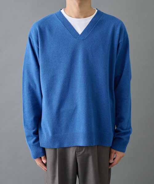 COLONY 2139(コロニートゥーワンスリーナイン)の「Vネックウォッシャブルニットプルオーバー(ニット/セーター・メンズ・グレー/ブラック/ブルー・LARGE/MEDIUM)」の7枚目の写真