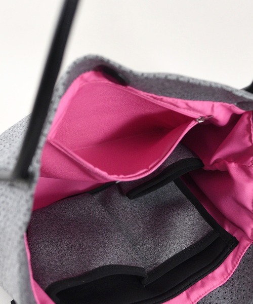 U（ユー）の「Moelleux モワルー フリルトートバッグ（トートバッグ・レディース・ブラック/ピンク/グレー/シルバー・FREE）」の21枚目の写真