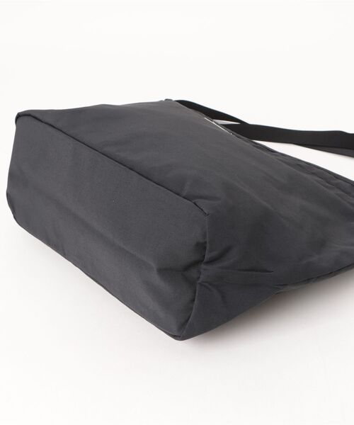 SIERRA DESIGNS（シェラデザイン）の「◆FUDGE 掲載モデル◆60/40 SHOULDER BAG（小サイズ）（ショルダーバッグ・レディース・タン/グリーン/ダークネイビー/ブラック/サックスブルー/セージグリーン・ONE SIZE）」の7枚目の写真