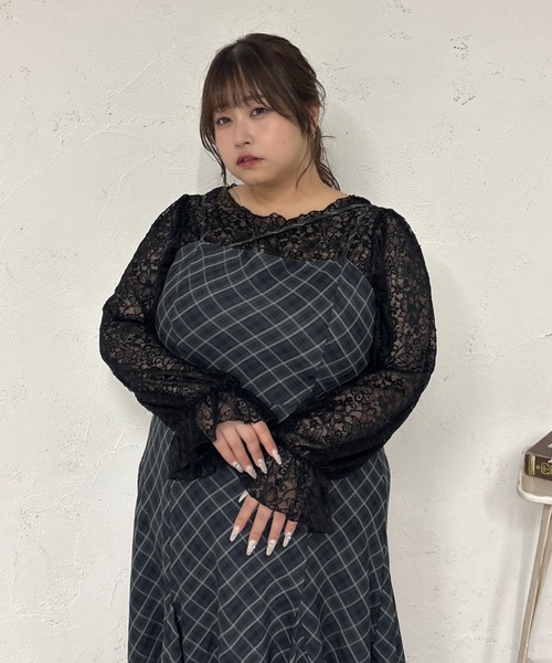 Louiosy（ルオシー）の「【大きいサイズ】レーストップス+キャミソールSET（シャツ/ブラウス・レディース・ブラック/アイボリー・X-LARGE/4L/3L）」の2枚目の写真