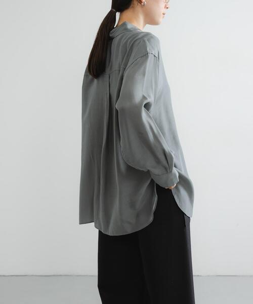 URBAN RESEARCH(アーバンリサーチ)の「new basic WASHABLE CUPRA SHIRTS(シャツ/ブラウス・レディース・ベージュ/グレー系その他・FREE)」の8枚目の写真
