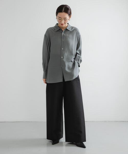 URBAN RESEARCH(アーバンリサーチ)の「new basic WASHABLE CUPRA SHIRTS(シャツ/ブラウス・レディース・ベージュ/グレー系その他・FREE)」の11枚目の写真