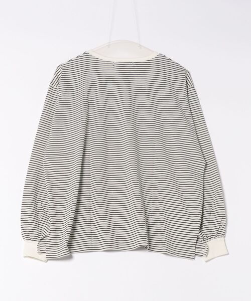 Right-on(ライトオン)の「HONEYSUCKLE ROSE(ハニーサックルローズ)【レディース】ボーダーロングスリーブTシャツ(Tシャツ/カットソー・レディース・ブラック×レッド/ホワイト×ブラック/ブラック×ホワイト・S/L/M)」の4枚目の写真