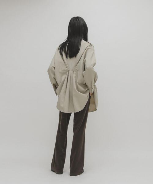 KBF（ケイビーエフ）の「イージーフレアパンツ（その他パンツ・レディース・アイボリー/ブラック/ダークブラウン・ONE）」の6枚目の写真