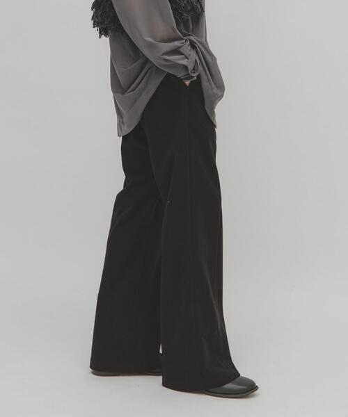イージーフレアパンツ（その他パンツ）｜KBF（ケイビーエフ）の