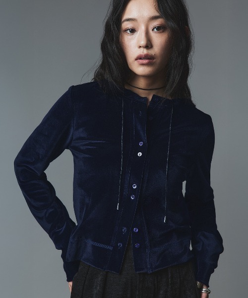 W:Huku(フーク)の「ベロア コンパクト カーディガン / Velour Compact Cardigan(Tシャツ/カットソー・レディース・ブラック/ブラウン/ベージュ/ネイビー・FREE)」の7枚目の写真