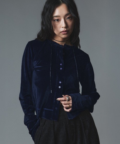 W:Huku(フーク)の「ベロア コンパクト カーディガン / Velour Compact Cardigan(Tシャツ/カットソー・レディース・ブラック/ブラウン/ベージュ/ネイビー・FREE)」の13枚目の写真