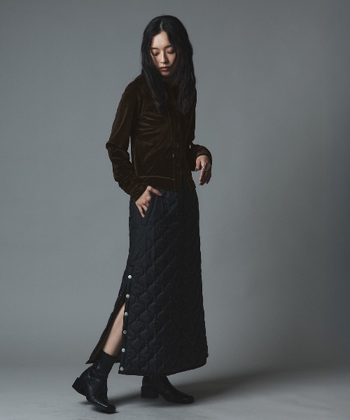 W:Huku(フーク)の「ベロア コンパクト カーディガン / Velour Compact Cardigan(Tシャツ/カットソー・レディース・ブラック/ブラウン/ベージュ/ネイビー・FREE)」の19枚目の写真