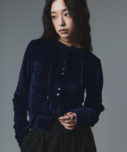 W:Huku(フーク)の「ベロア コンパクト カーディガン / Velour Compact Cardigan(Tシャツ/カットソー・レディース・ブラック/ブラウン/ベージュ/ネイビー・FREE)」の20枚目の写真