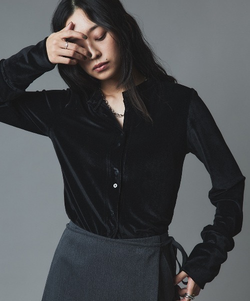 W:Huku(フーク)の「ベロア コンパクト カーディガン / Velour Compact Cardigan(Tシャツ/カットソー・レディース・ブラック/ブラウン/ベージュ/ネイビー・FREE)」の22枚目の写真
