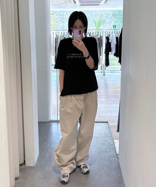 INSILENCE(インサイロンス)の「ガーメントダイツーピンタックワイドパンツ ベージュ(その他パンツ・レディース・その他・SMALL/LARGE/MEDIUM)」の6枚目の写真