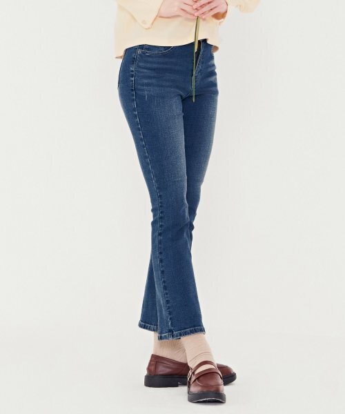 CHASECULT(チェイスカルト)の「レディース ヒドゥンバンディングブーツカットデニム-BERG2352B0N(デニムパンツ・レディース・ブルー・67/70/74)」の3枚目の写真