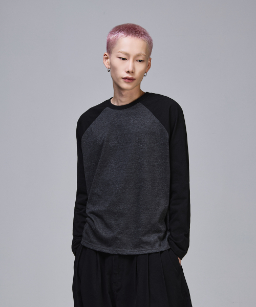SCALLYWAG（スカリーワグ）の「クロップラグランロングスリーブ[ブラックチャコール]（Tシャツ/カットソー・レディース・その他・MEDIUM/LARGE）」の2枚目の写真