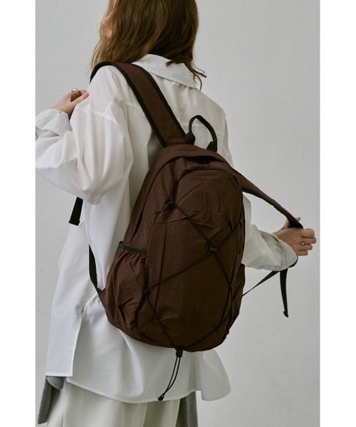 un/neu(アンノイ)の「ドローコードデイバッグ / リュック / PC収納可能(14inch)(バックパック/リュック・レディース・グレー/ブラック/ブラウン・FREE)」の3枚目の写真
