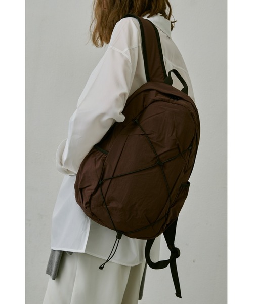un/neu(アンノイ)の「ドローコードデイバッグ / リュック / PC収納可能(14inch)(バックパック/リュック・レディース・グレー/ブラック/ブラウン・FREE)」の7枚目の写真