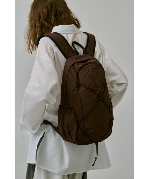 un/neu(アンノイ)の「ドローコードデイバッグ / リュック / PC収納可能(14inch)(バックパック/リュック・レディース・グレー/ブラック/ブラウン・FREE)」の15枚目の写真