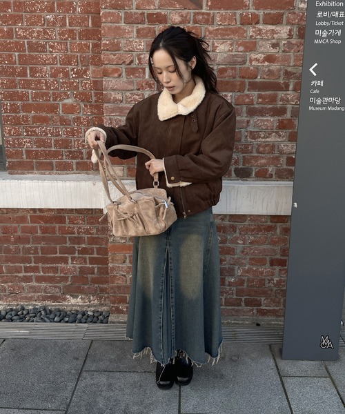 UNE MANSION（ユヌマンション）の「【ハイネック＆襟ありを楽しめる2way仕様】ふわふわインナームートンブルゾン/フライトジャケット（ブルゾン・レディース・ベージュ/ブラウン/キャメル・FREE）」の13枚目の写真