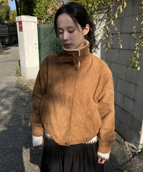 UNE MANSION（ユヌマンション）の「【ハイネック＆襟ありを楽しめる2way仕様】ふわふわインナームートンブルゾン/フライトジャケット（ブルゾン・レディース・ベージュ/ブラウン/キャメル・FREE）」の18枚目の写真