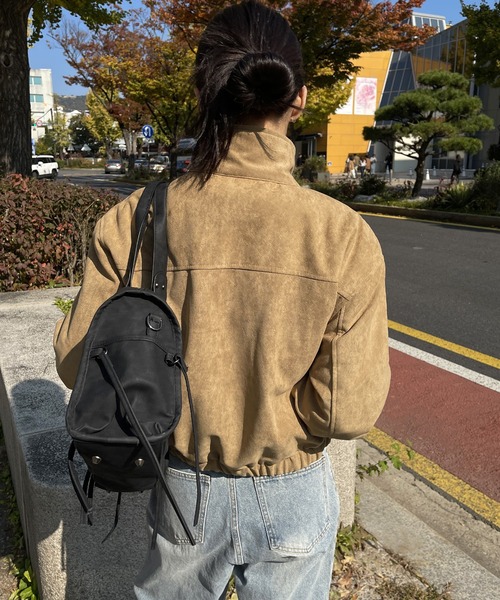 UNE MANSION（ユヌマンション）の「【ハイネック＆襟ありを楽しめる2way仕様】ふわふわインナームートンブルゾン/フライトジャケット（ブルゾン・レディース・ベージュ/ブラウン/キャメル・FREE）」の5枚目の写真