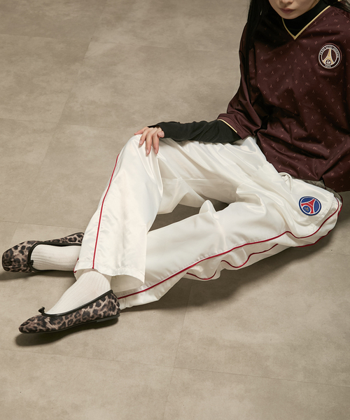 PARIS SAINT-GERMAIN（パリサンジェルマン）の「【Paris Saint-Germain / パリ・サン＝ジェルマン】JP Iconic Satin Pants（その他パンツ・メンズ・ホワイト/ネイビー・MEDIUM/LARGE）」の12枚目の写真
