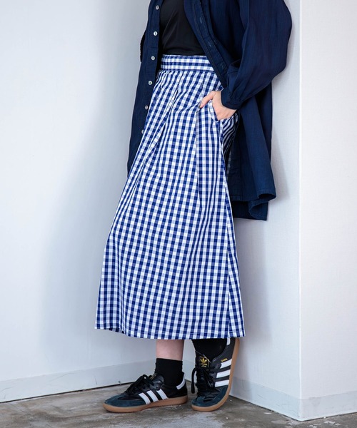 D.M.G.（ドミンゴ）の「[D.M.G / ディーエムジー] ブロード ギンガム タックフレアスカート（スカート・レディース・ブラック系その他/ブルー系その他・FREE）」の6枚目の写真